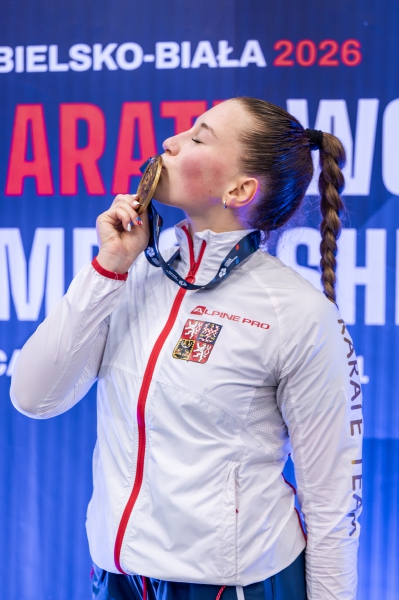 Amálka Haková a první zlatá medaile z MS karate WKF pro ČR